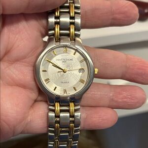 Saint Horone quartz ladies watch. Untested. Two tone.6-1/2” long